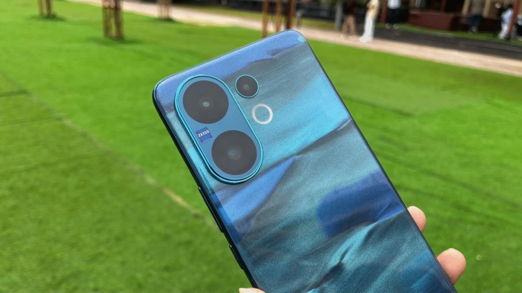 Vivo V60 5G Lands in India: ₹36,999 Camera Champ Focuses on Style and Speed